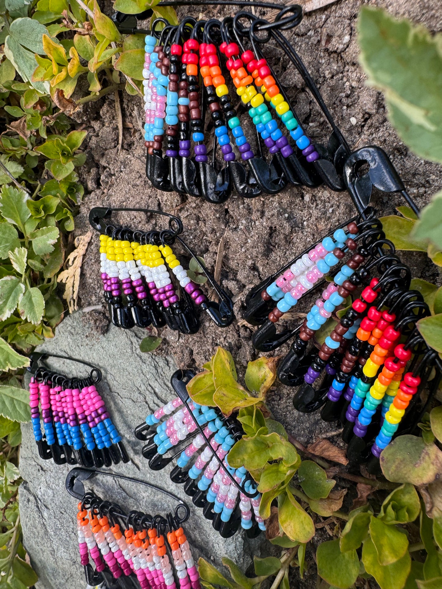 🧿Mystery Beaded Pin✨🧷