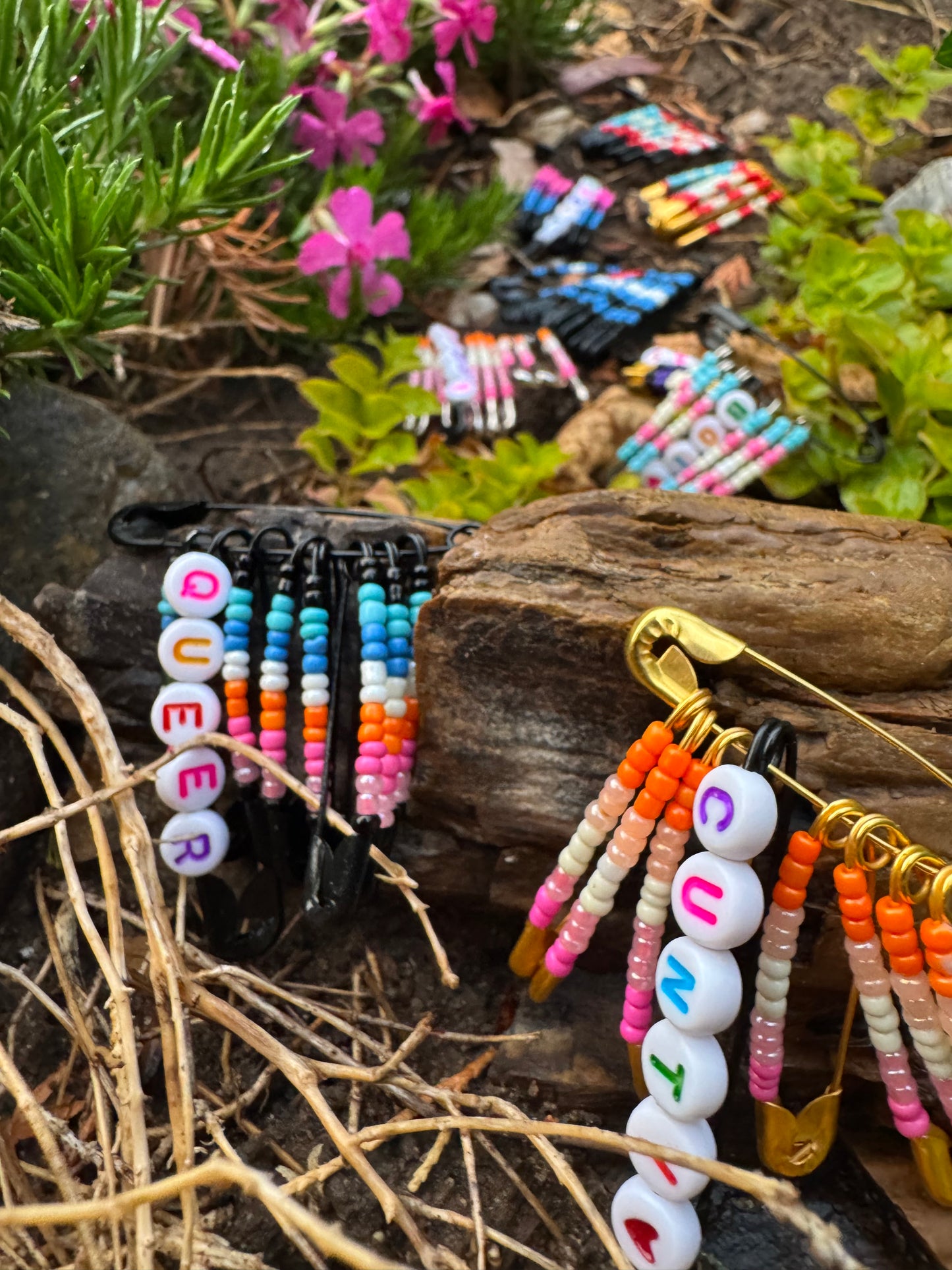 🧿Mystery Beaded Pin✨🧷