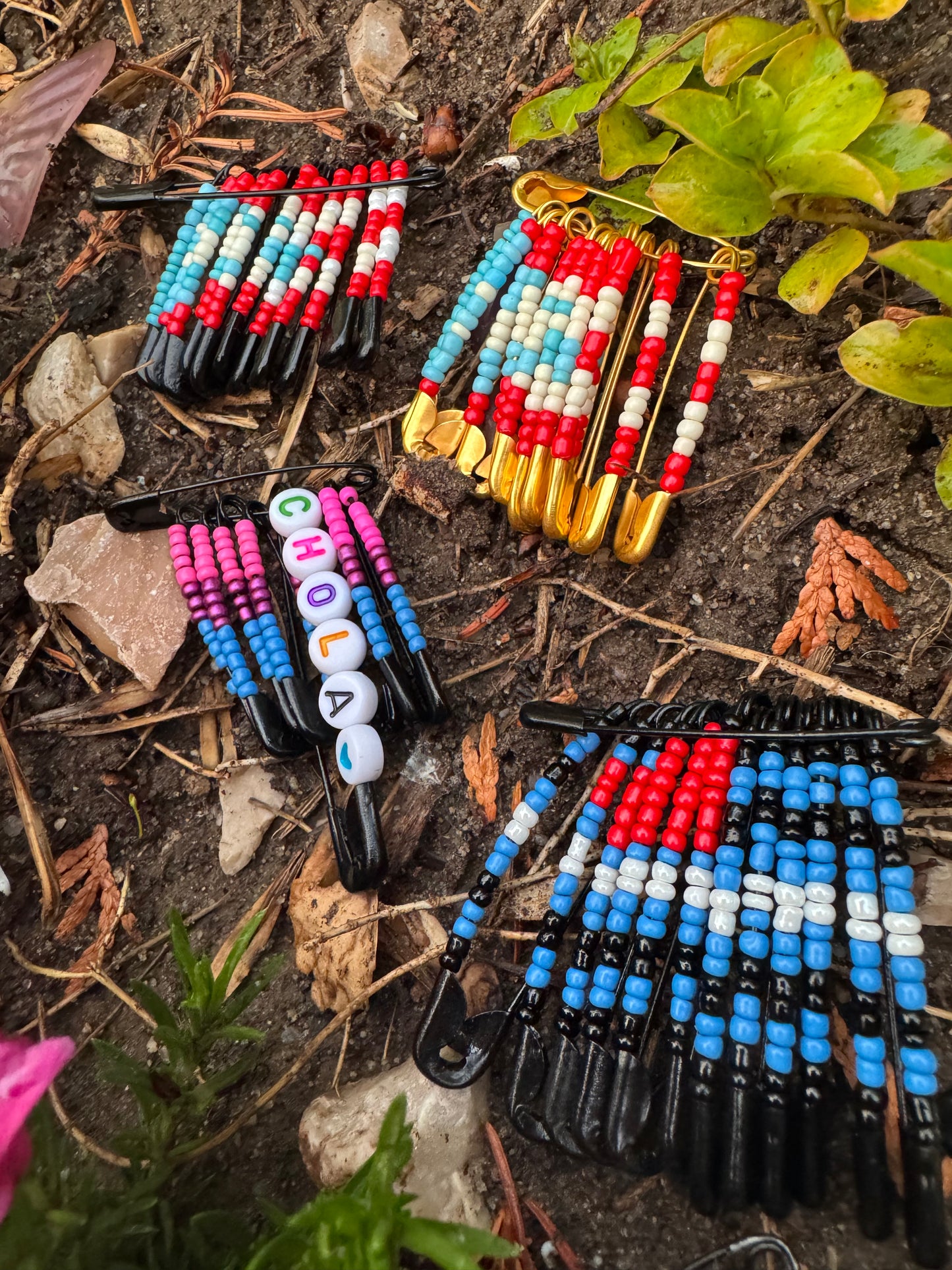 🧿Mystery Beaded Pin✨🧷