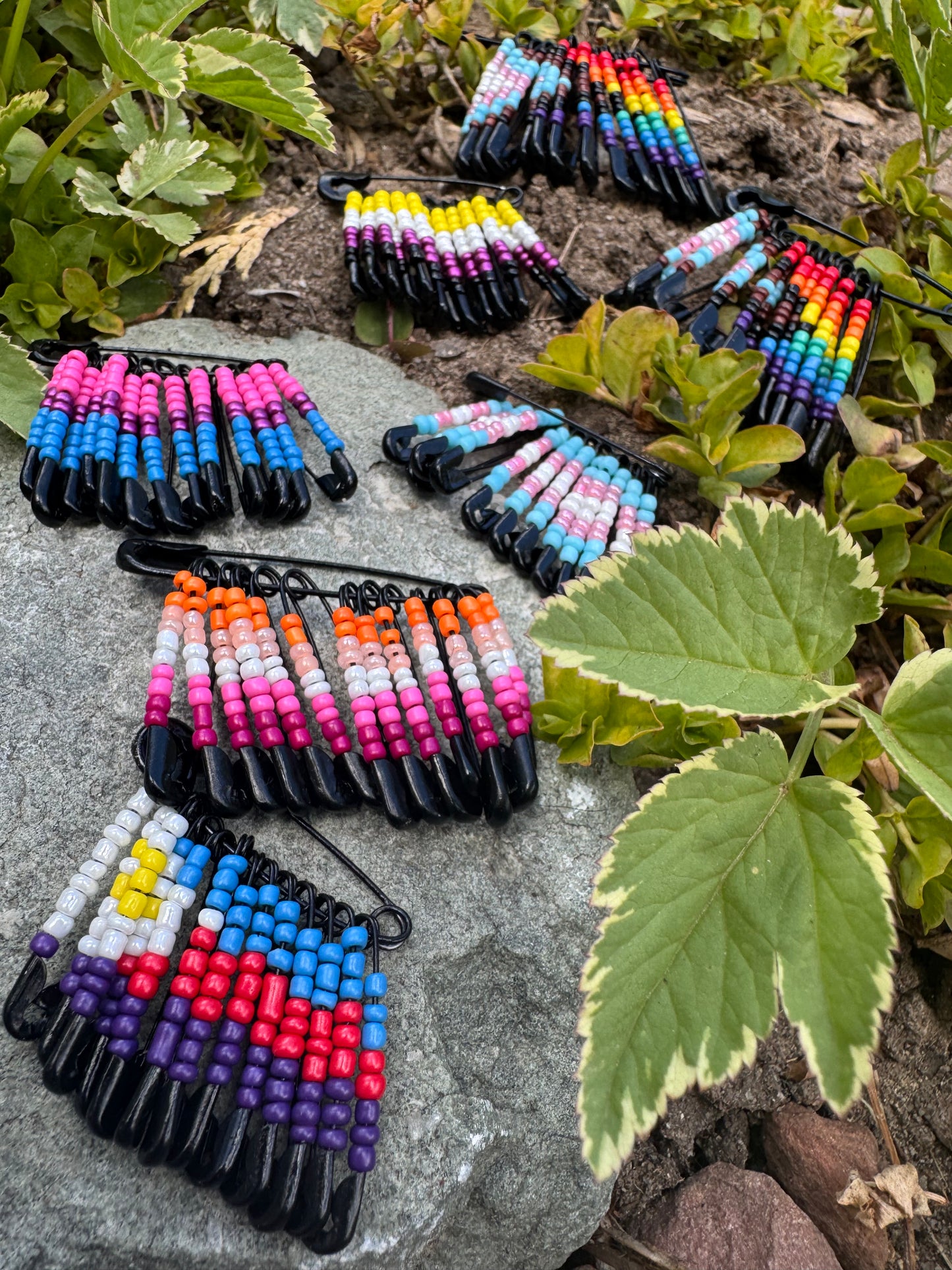 🧿Mystery Beaded Pin✨🧷