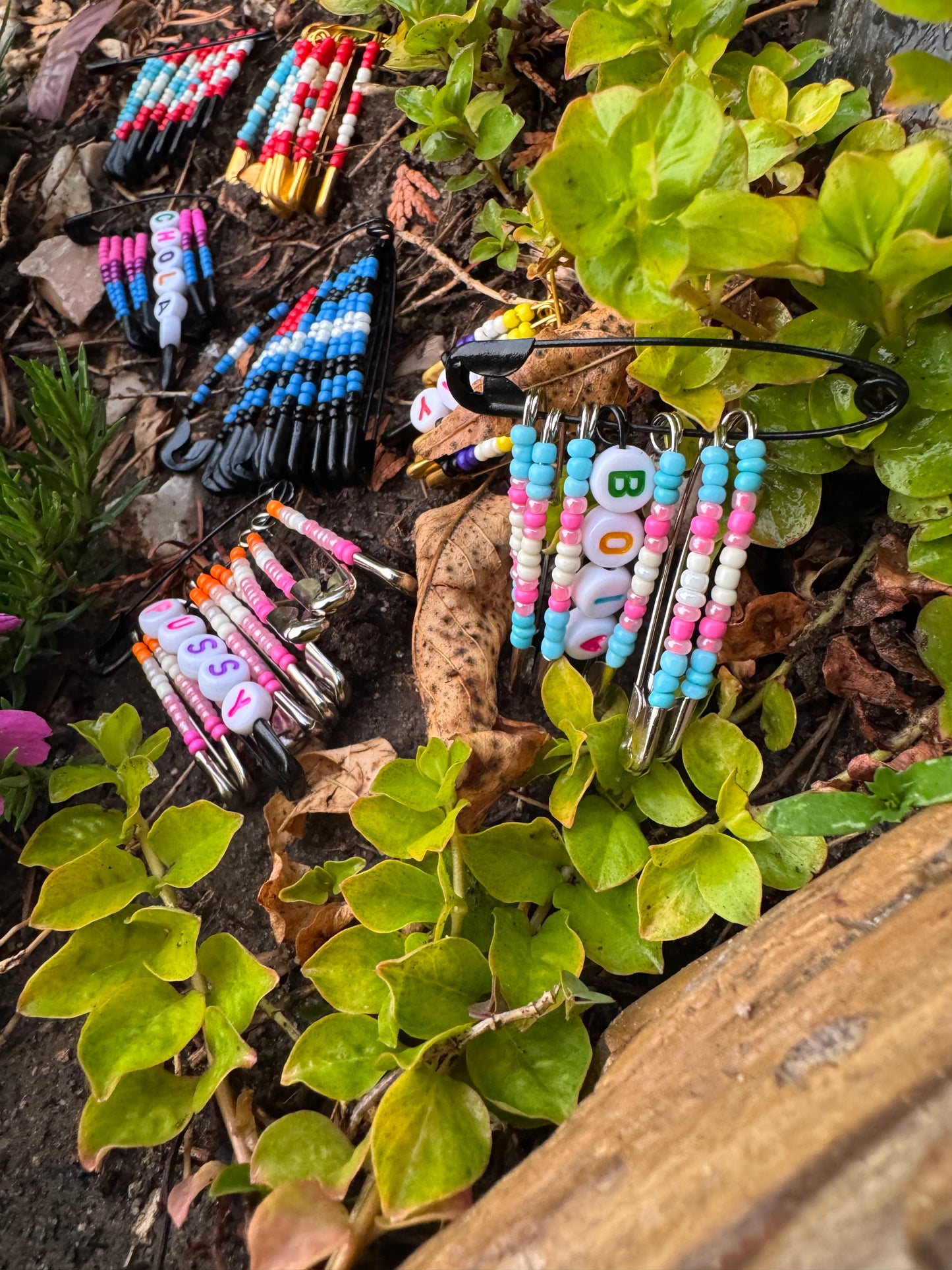 🧿Mystery Beaded Pin✨🧷