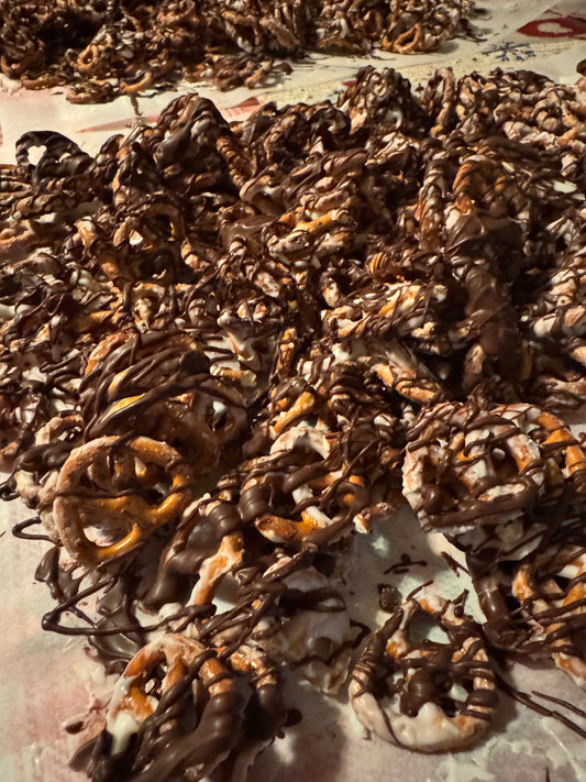 🥨 Reindeer Treats 🥨🍫✨